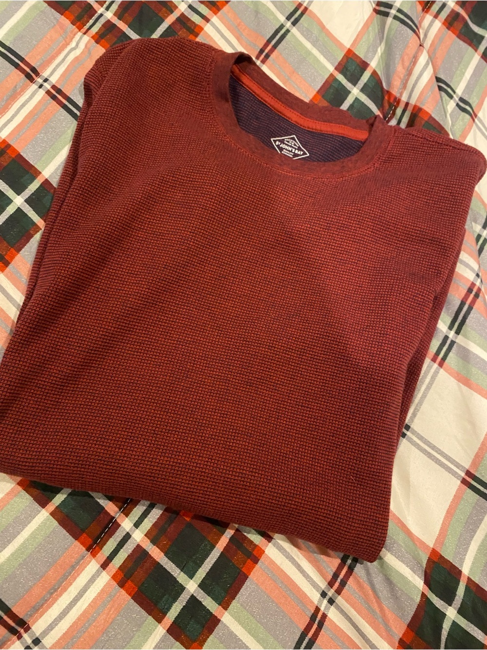St John’s Bay Men's Crewneck Waffle Shirt - Red Burgundy. No tags never worn